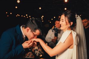 What To Consider When Hiring Calgary Wedding Photographers And Videographers